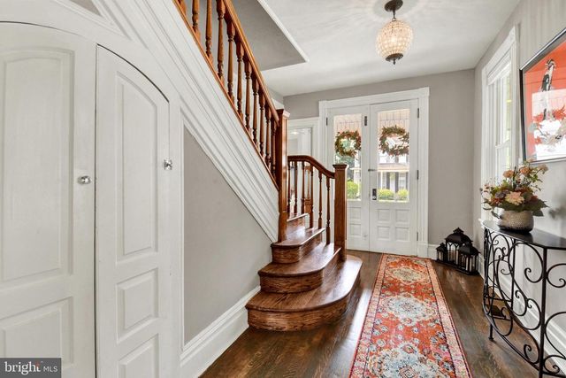 425 W MAIN ST, Mechanicsburg, PA 17055