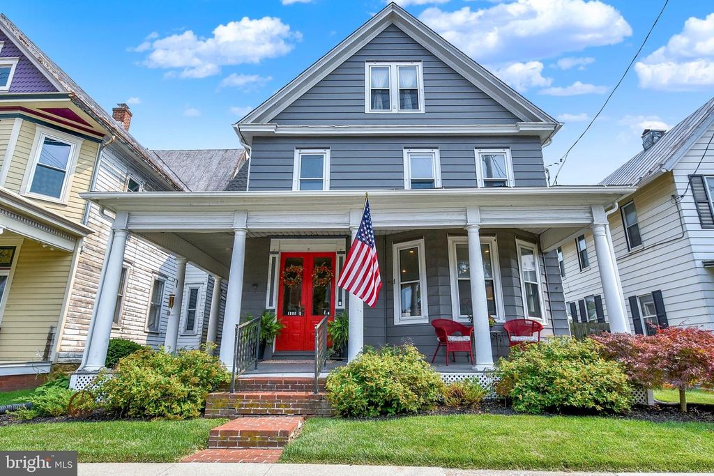 425 W MAIN ST, Mechanicsburg, PA 17055