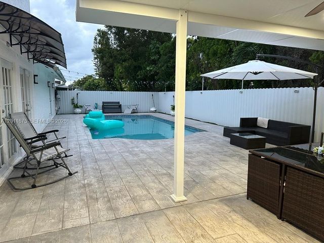 20420 SW 122nd Pl, Miami, FL 33177