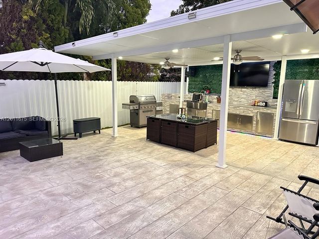 20420 SW 122nd Pl, Miami, FL 33177