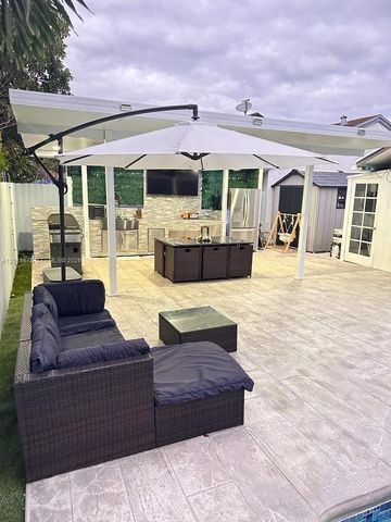 20420 SW 122nd Pl, Miami, FL 33177