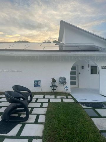 20420 SW 122nd Pl, Miami, FL 33177