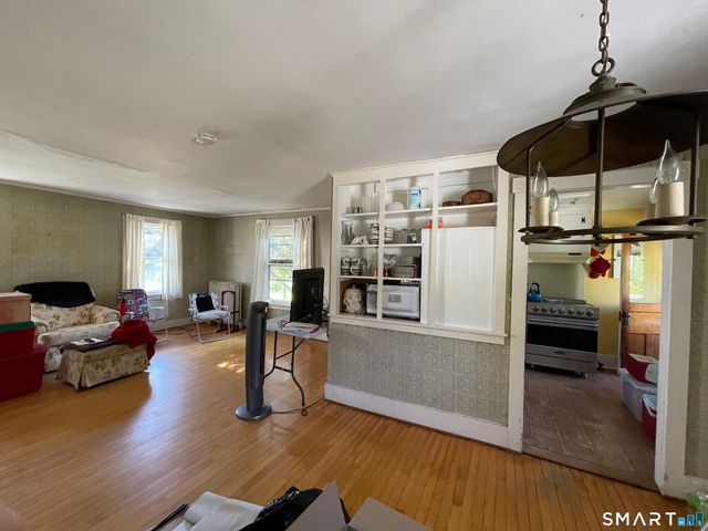 1 Second Avenue, Seymour, CT 06483