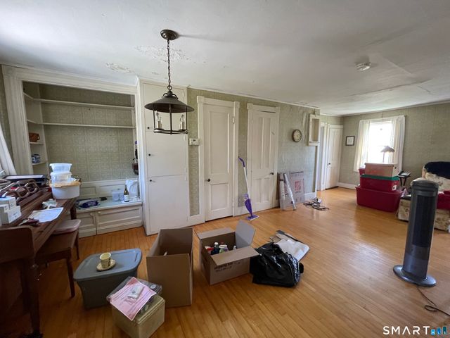 1 Second Avenue, Seymour, CT 06483