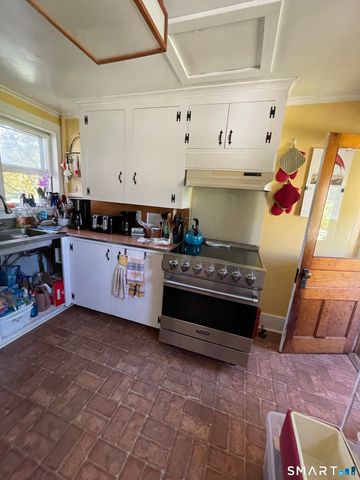 1 Second Avenue, Seymour, CT 06483