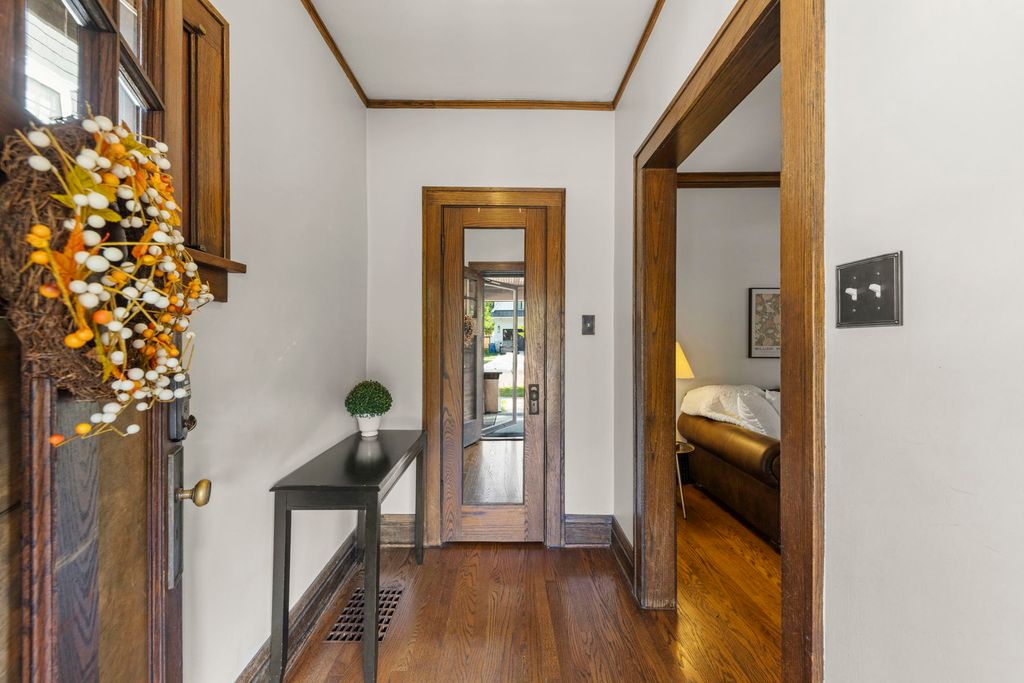 4821 Saratoga Avenue, Downers Grove, IL 60515 — photo 2