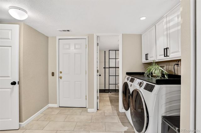 7601 E Oxford Avenue, Denver, CO 80237
