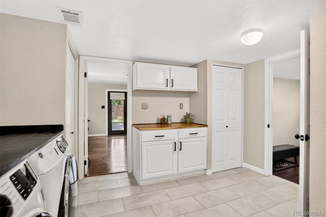 7601 E Oxford Avenue, Denver, CO 80237