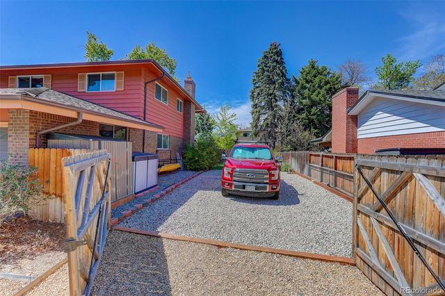7601 E Oxford Avenue, Denver, CO 80237