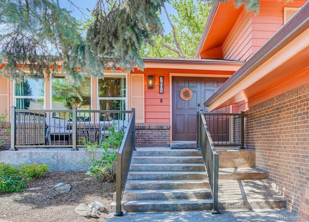 7601 E Oxford Avenue, Denver, CO 80237