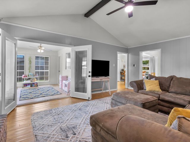 1323 Hemphill Drive, Cleburne, TX 76033