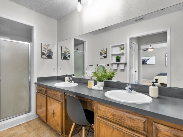 1323 Hemphill Drive, Cleburne, TX 76033