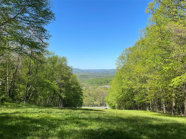 3412 Route 52, Stormville, NY 12582