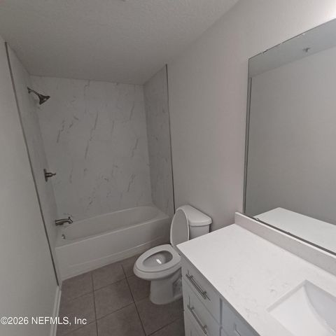 575 OAKLEAF PLANTATION Parkway 815, Orange Park, FL 32065