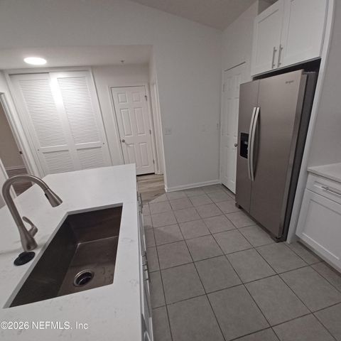 575 OAKLEAF PLANTATION Parkway 815, Orange Park, FL 32065