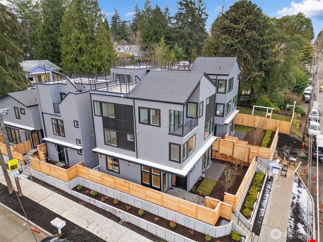 1261 NE 100th Street, Seattle, WA 98125