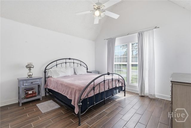 126 S Robinhood Drive, Savannah, GA 31406