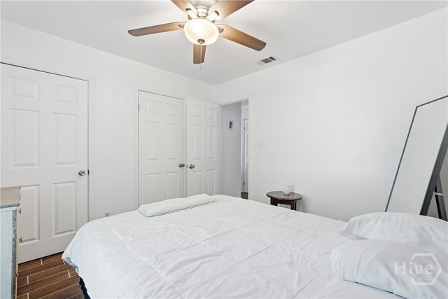126 S Robinhood Drive, Savannah, GA 31406