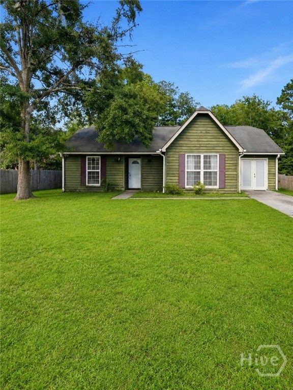 126 S Robinhood Drive, Savannah, GA 31406