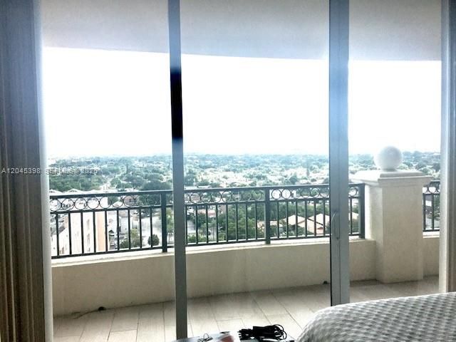 3232 SW 22nd Ter 1303, Miami, FL 33145
