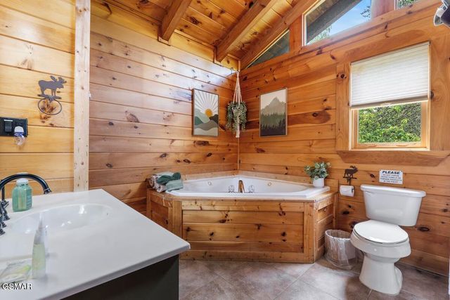 1409 Zachary Thomas Lane, Sevierville, TN 37876