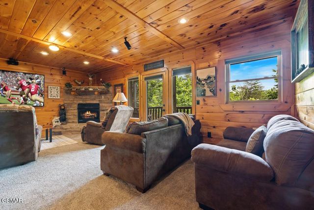 1409 Zachary Thomas Lane, Sevierville, TN 37876