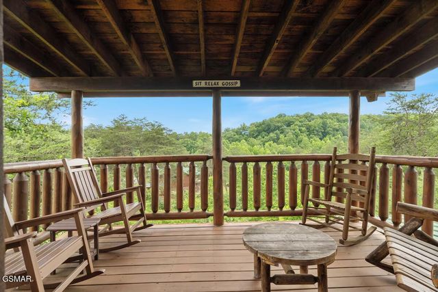 1409 Zachary Thomas Lane, Sevierville, TN 37876