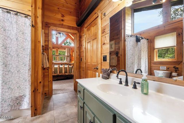 1409 Zachary Thomas Lane, Sevierville, TN 37876