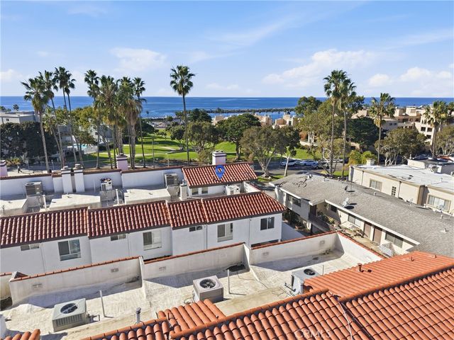 200 N Catalina Avenue F, Redondo Beach, CA 90277