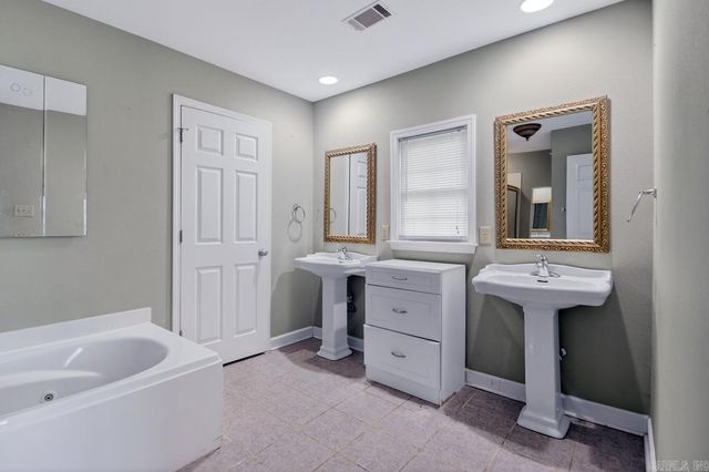 5818 Westminster Drive, Benton, AR 72019