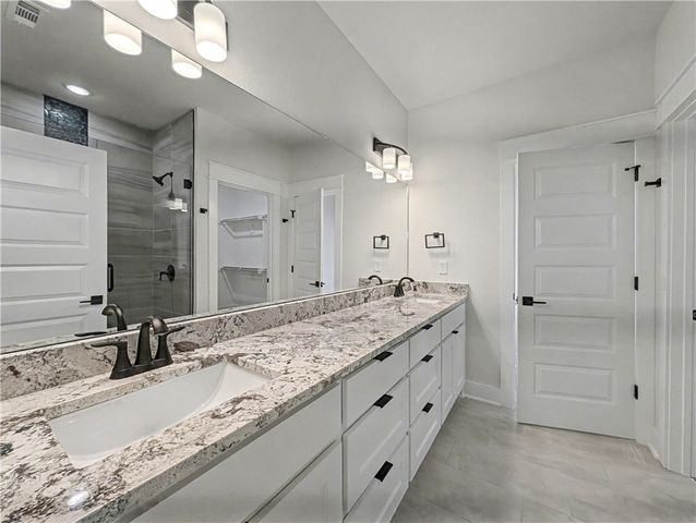 30 Cromer Drive, Bella Vista, AR 72715
