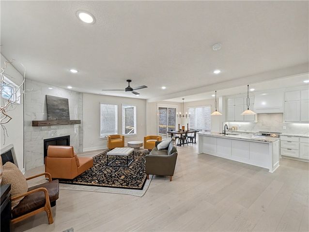 30 Cromer Drive, Bella Vista, AR 72715