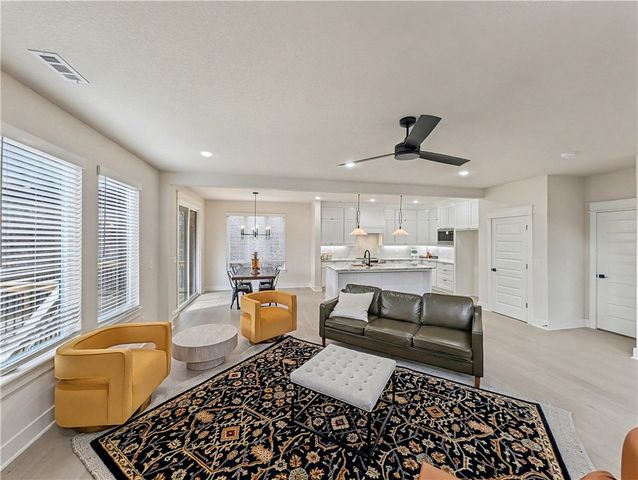 30 Cromer Drive, Bella Vista, AR 72715