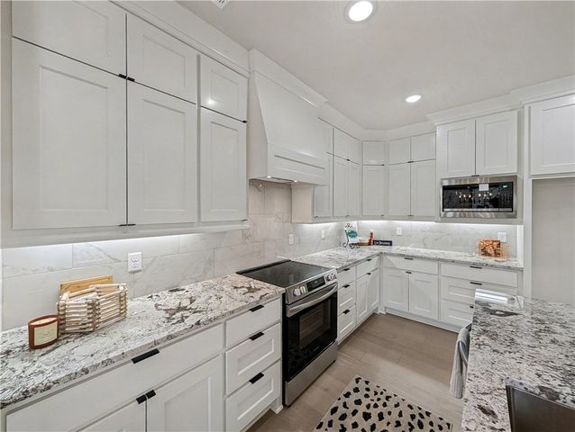 30 Cromer Drive, Bella Vista, AR 72715