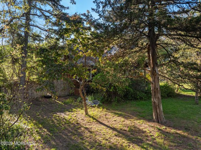 46 Richard Road, Farmingdale, NJ 07727