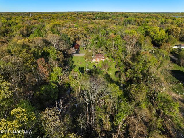 46 Richard Road, Farmingdale, NJ 07727