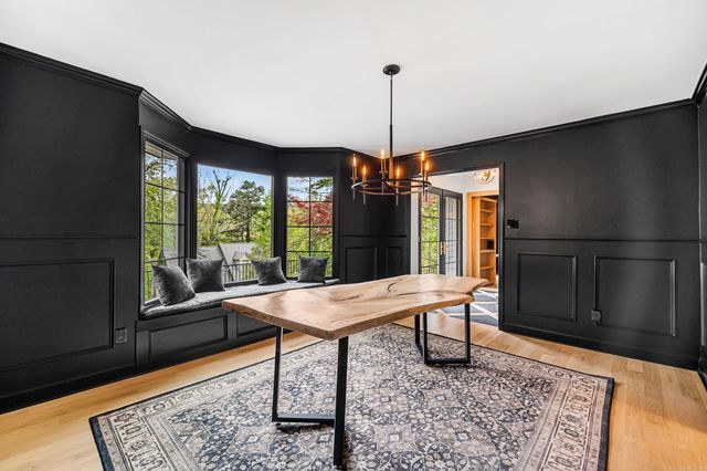 17 Foxhunt Trl, Little Rock, AR 72227