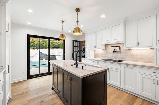 17 Foxhunt Trl, Little Rock, AR 72227