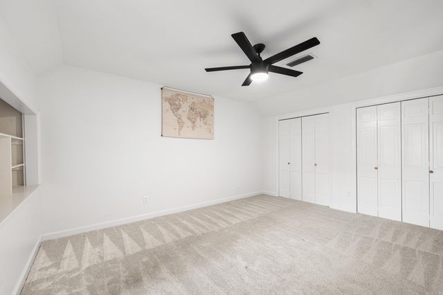 17 Foxhunt Trl, Little Rock, AR 72227