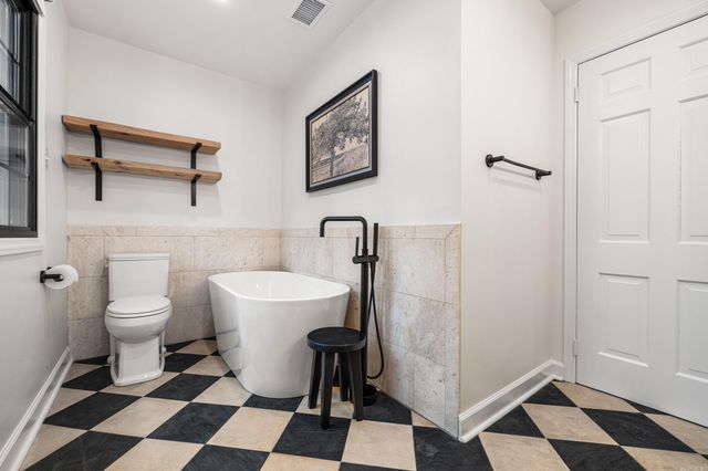 17 Foxhunt Trl, Little Rock, AR 72227