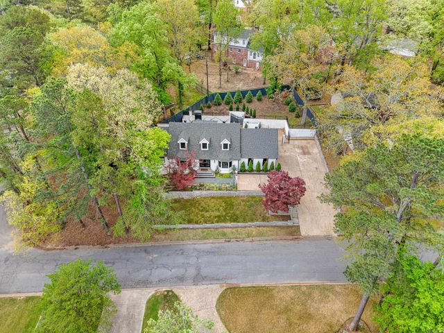 17 Foxhunt Trl, Little Rock, AR 72227