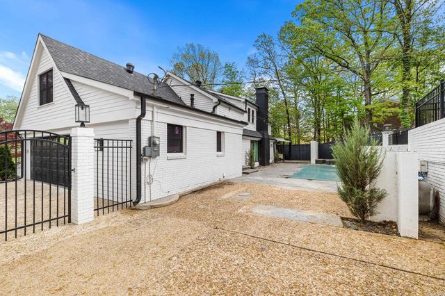 17 Foxhunt Trl, Little Rock, AR 72227