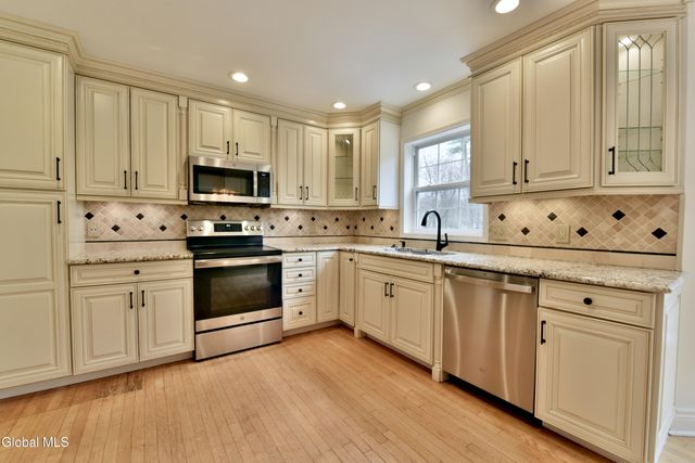 681 Stark Terrace, Milton, NY 12020