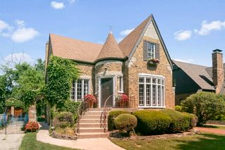 400 Selborne Road, Riverside, IL 60546