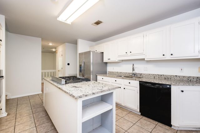 17 Perdido Dr, Little Rock, AR 72211