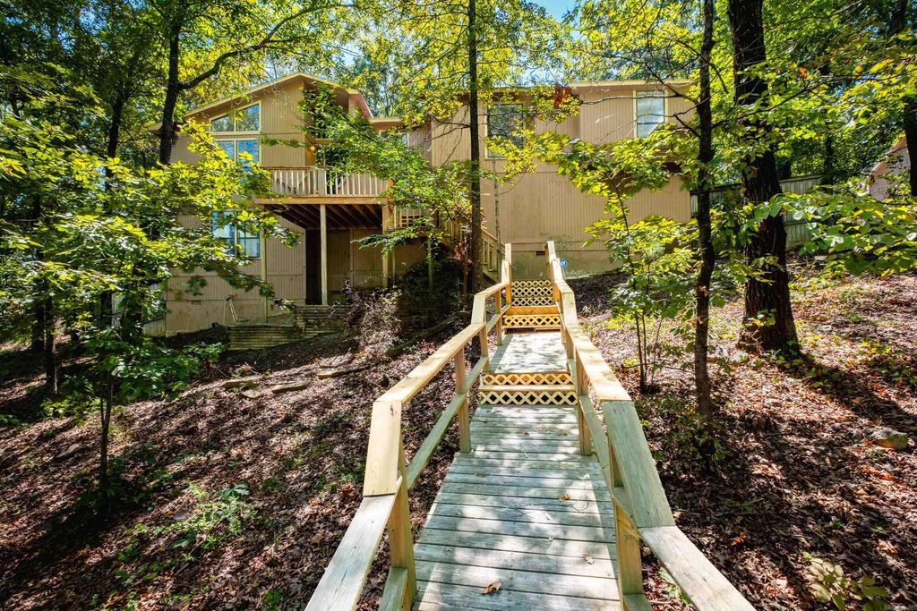 17 Perdido Dr, Little Rock, AR 72211