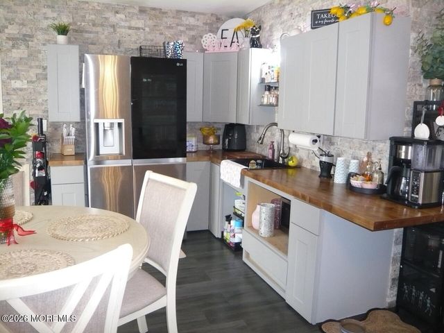 521 Garfield Avenue, Toms River, NJ 08753