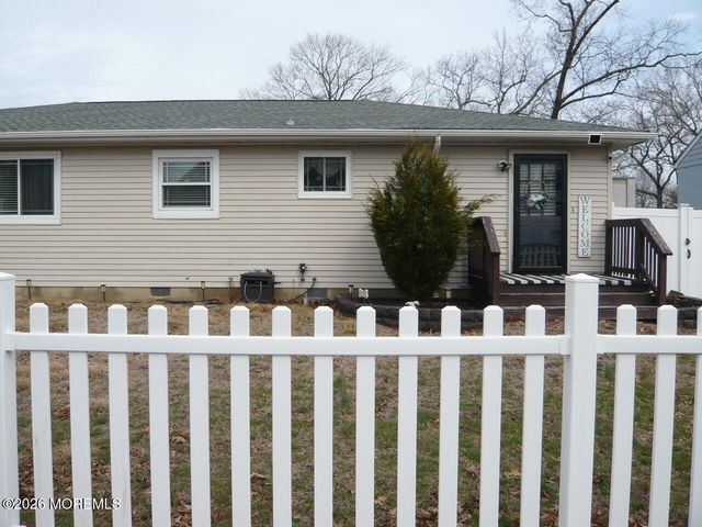 521 Garfield Avenue, Toms River, NJ 08753