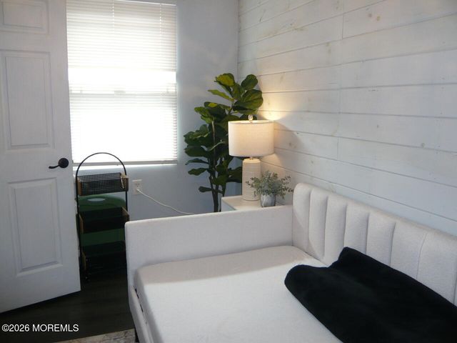 521 Garfield Avenue, Toms River, NJ 08753