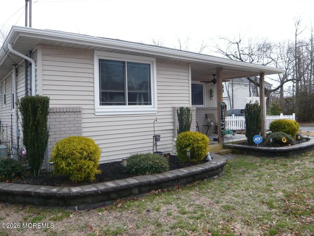 521 Garfield Avenue, Toms River, NJ 08753